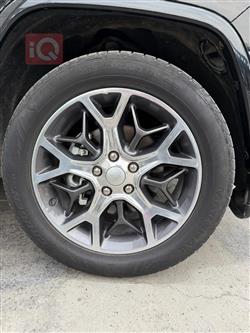 جیپ گراند شیرۆکی